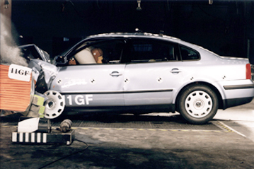 Краш тест VW Passat (1997)